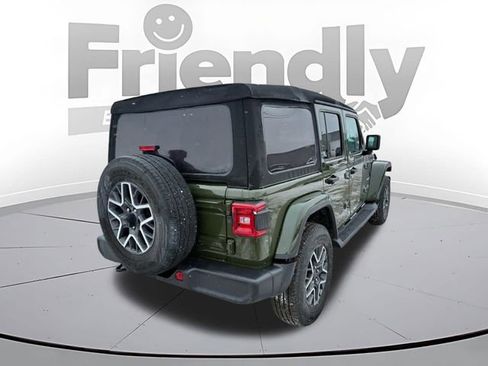 Used 2024 Jeep Wrangler Unlimited Sahara AWD/4WD image 5