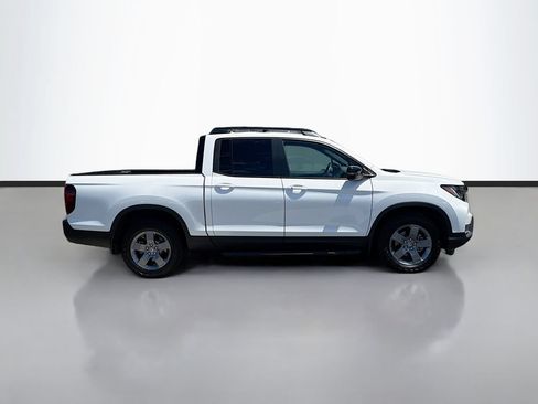 Certified 2025 Honda Ridgeline TrailSport image 4