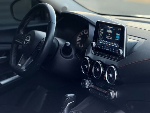 Used 2024 Nissan Sentra SR image 12