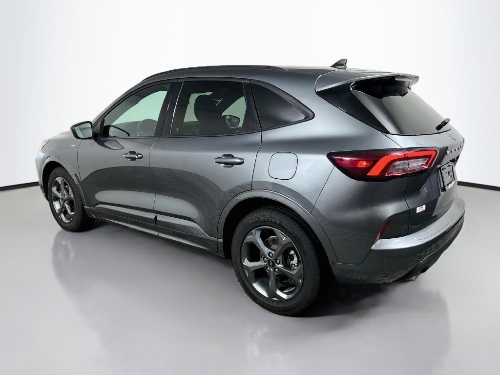 Used 2023 Ford Escape ST-Line w/ Equipment Group 301A FWD image 5