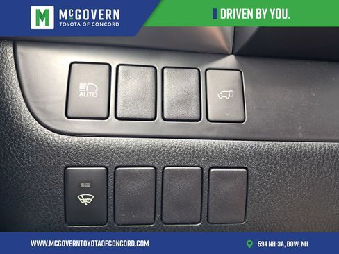 Used 2019 Toyota Highlander XLE w/ Carpet Mat Package (TMS) AWD/4WD image 24