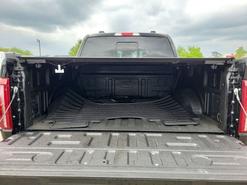 Used 2025 Ford F150 Lariat w/ Equipment Group 501A Mid AWD/4WD image 9