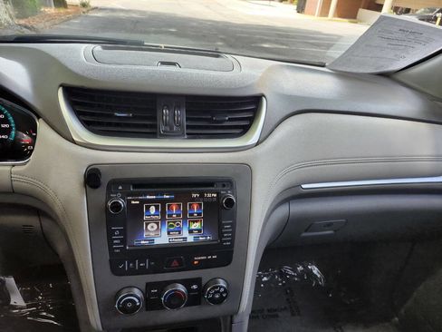 Used 2015 Chevrolet Traverse LS w/ LPO, 'HIT The Road' Package FWD image 9