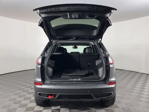 Used 2022 Jeep Cherokee Trailhawk w/ Comfort/Convenience Group AWD/4WD image 48