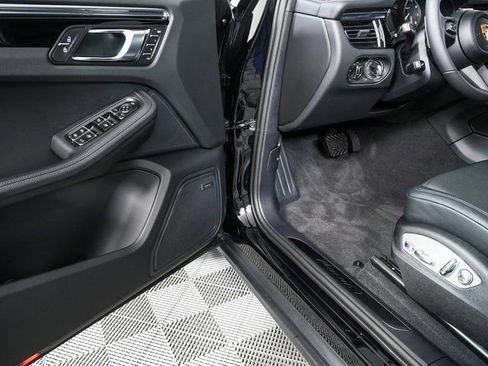 New 2026 Porsche Macan Turbo image 8