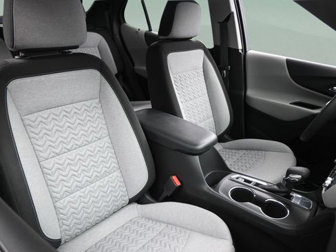 Used 2023 Chevrolet Equinox LS w/ LS Convenience Package FWD image 42