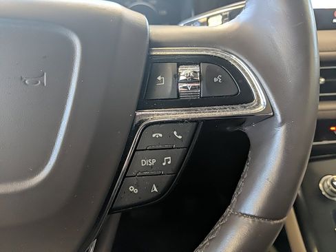 Certified 2022 Lincoln Nautilus Reserve w/ Luxury Package image 17