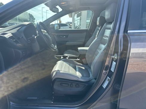Used 2018 Honda CR-V Touring image 9