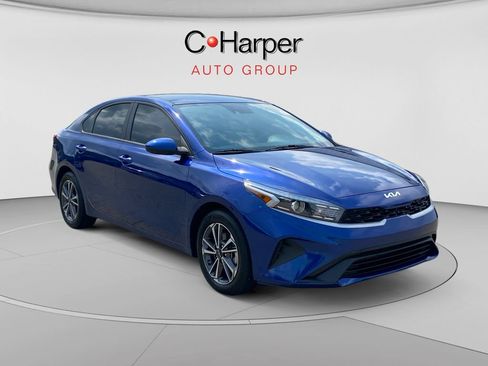 Certified 2023 Kia Forte LXS FWD image 1