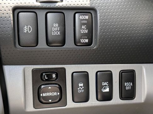 Used 2014 Toyota Tacoma 4x4 Double Cab image 24