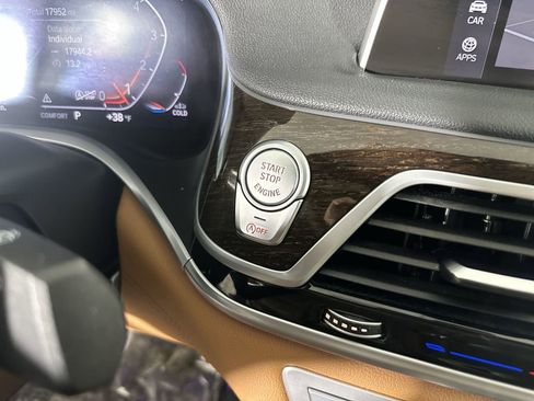 Used 2022 BMW 740i xDrive w/ Luxury Rear Seating Package image 20