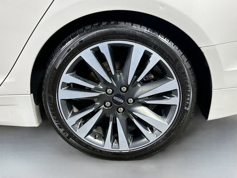 Used 2019 Lincoln MKZ Reserve FWD image 32