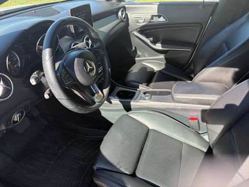 Used 2019 Mercedes-Benz CLA 250 4MATIC image 3