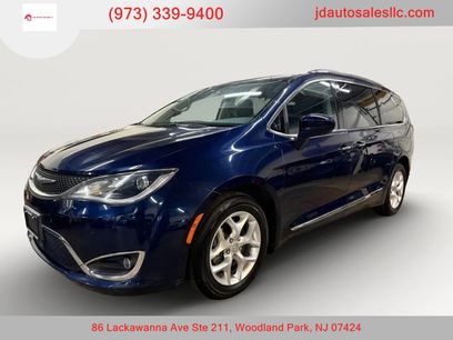 Used 2017 Chrysler Pacifica Touring-L Plus w/ Advanced Safetytec Group