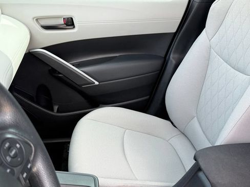 Used 2026 Toyota Corolla Cross L FWD image 9