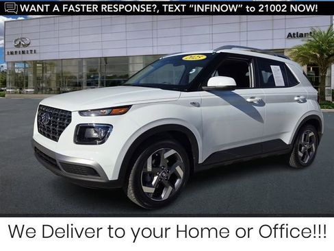 Used 2025 Hyundai Venue SEL image 1