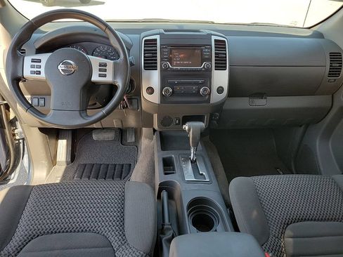 Used 2017 Nissan Frontier SV RWD image 11