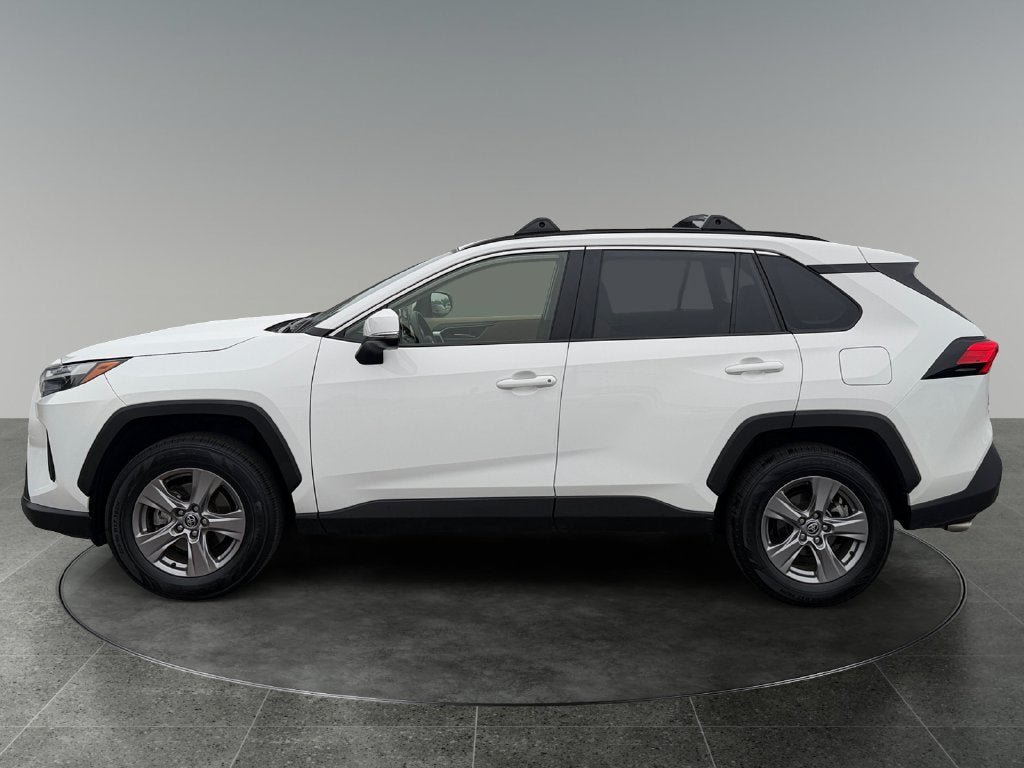 Used 2023 Toyota RAV4 XLE w/ Convenience Package AWD/4WD image 5