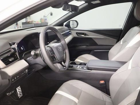Used 2026 Toyota Camry SE FWD image 12