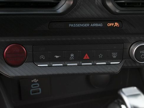 Used 2025 Ford Mustang Coupe RWD image 37