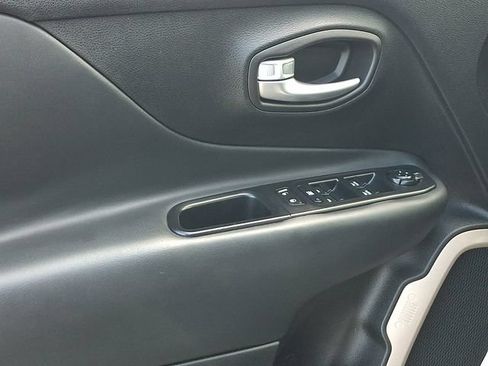 Used 2016 Jeep Renegade Limited AWD/4WD image 22