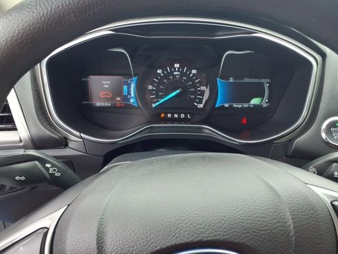 Used 2018 Ford Fusion S FWD image 16