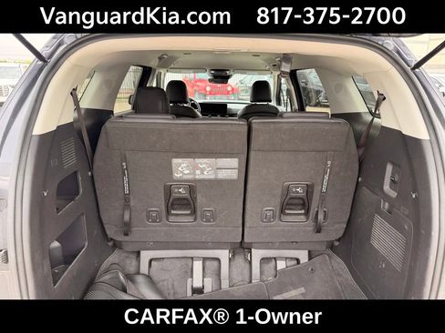 Used 2025 Kia Carnival FWD image 27