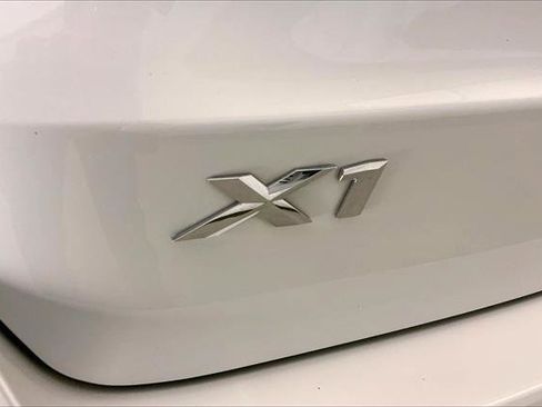 Certified 2025 BMW X1 xDrive28i image 7