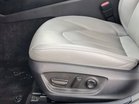 Used 2020 Toyota Avalon XLE image 23