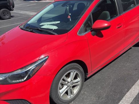 Used 2017 Chevrolet Cruze LT w/ Convenience Package image 12