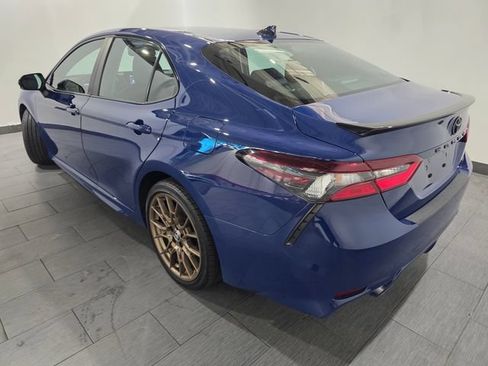 Used 2024 Toyota Camry SE w/ Convenience Package FWD image 3