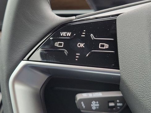 New 2025 Audi Q6 e-tron Premium image 9