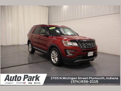 Used 2017 Ford Explorer XLT w/ Equipment Group 202A FWD image 1