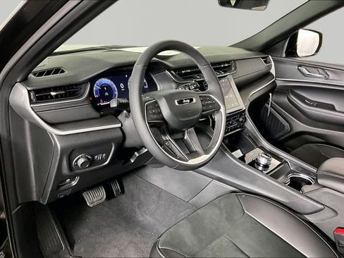 New 2025 Jeep Grand Cherokee L Altitude AWD/4WD image 7