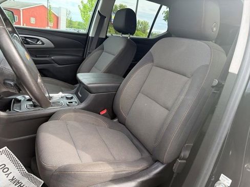 Used 2020 Chevrolet Traverse LT FWD image 10