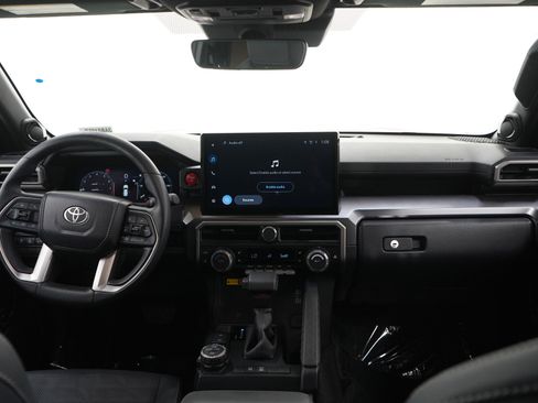 Used 2025 Toyota 4Runner TRD Off-Road Premium AWD/4WD image 13