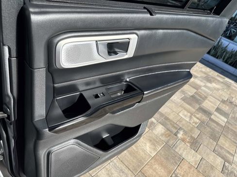 Used 2021 Ford Explorer Platinum w/ Equipment Group 601A image 22