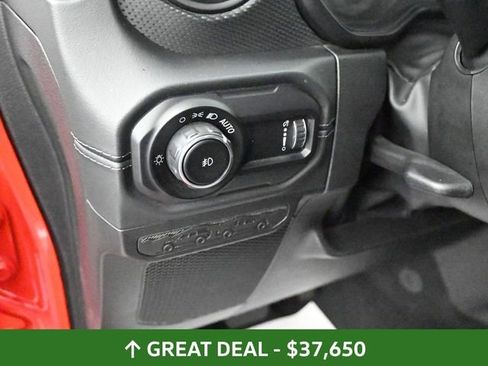 Used 2024 Jeep Wrangler Unlimited Rubicon AWD/4WD image 29