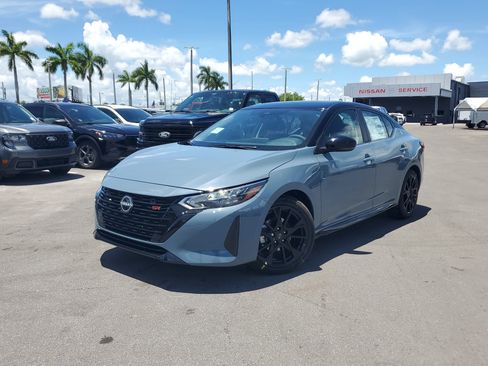 New 2025 Nissan Sentra SR w/ Midnight Edition image 20