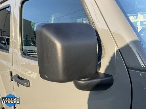 Used 2022 Jeep Wrangler Unlimited Sahara w/ Cold Weather Group image 75