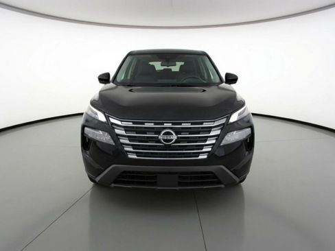 Used 2025 Nissan Rogue SV image 2