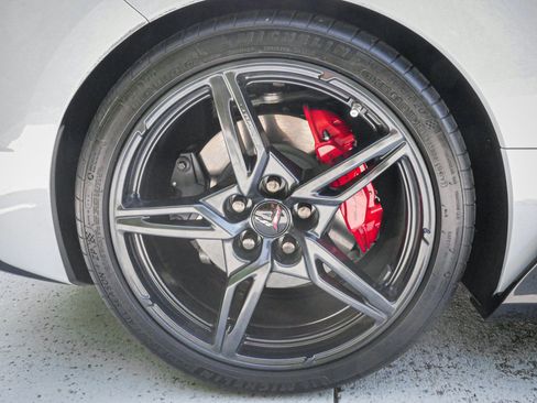 Used 2021 Chevrolet Corvette Stingray Preferred Cpe w/ Battery Protection Package RWD image 13