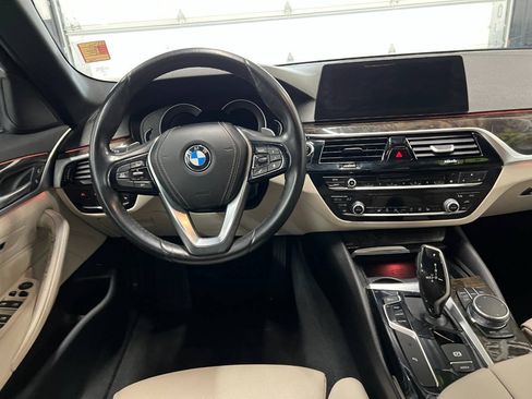 Used 2017 BMW 530i RWD image 8