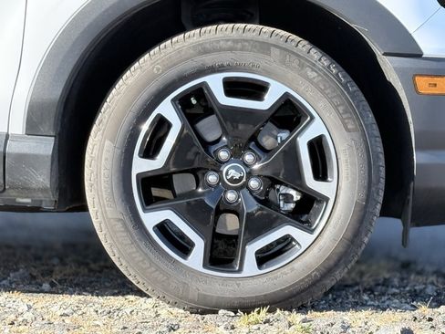 Used 2024 Ford Bronco Sport Outer Banks w/ Tech Package image 9