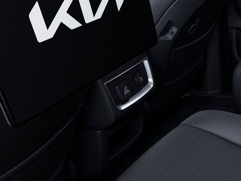 New 2026 Kia Carnival SX Prestige image 26