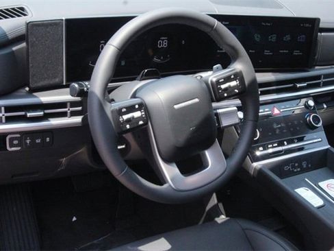Used 2026 Hyundai Santa Fe SEL FWD image 8