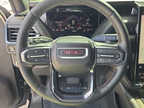 Certified 2025 GMC Yukon XL AT4 AWD/4WD image 28