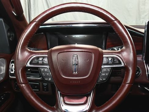 Used 2018 Lincoln Navigator Black Label w/ Cargo Package AWD/4WD image 36
