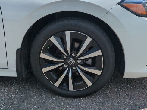 Used 2023 Honda Civic EX image 11