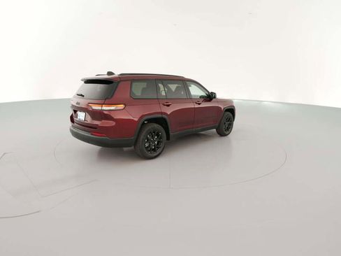 New 2025 Jeep Grand Cherokee L Laredo image 12